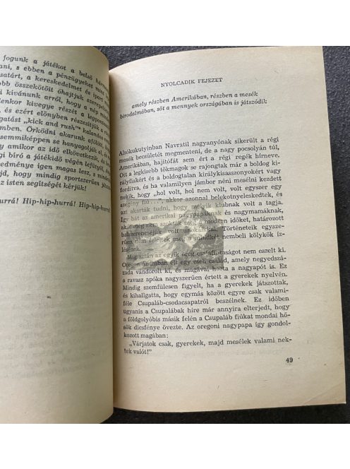 Eduard Báz: A csodacsapat, Delfin könyvek