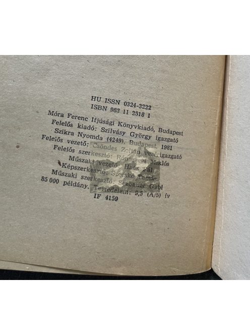 Hegedűs Géza: Az erdőntúli veszedelem Delfin Könyvek