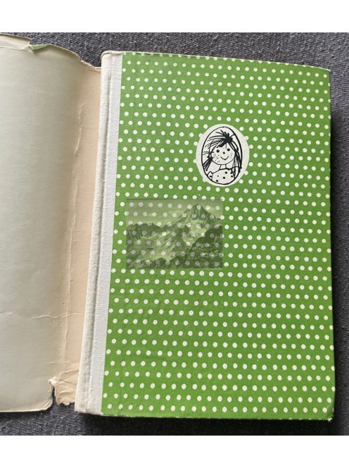 Astrid Lindgren: Harisnyás Pippi, Pöttyös könyvek