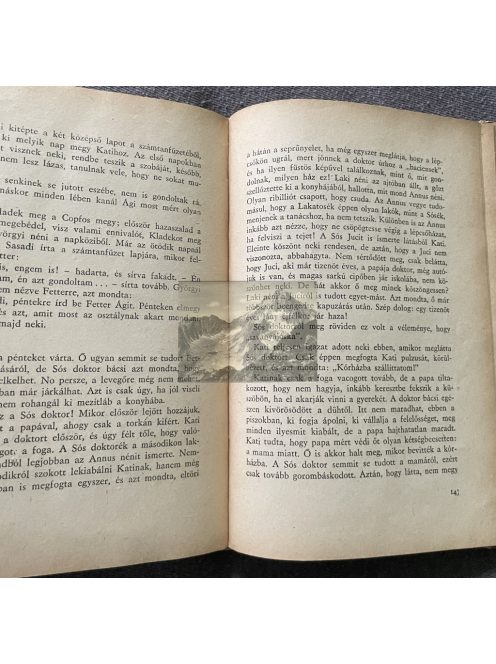 Halasi Mária: Az utolsó padban, (Pöttyös sorozat)