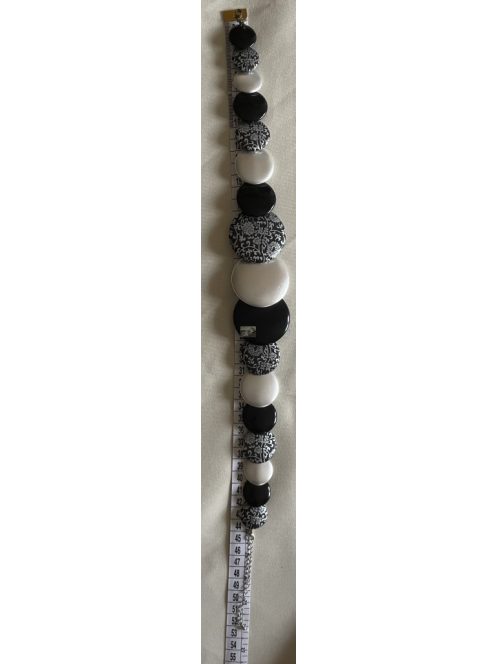 Fekete-ezüst műanyag, Vintage stílusú nyaklánc