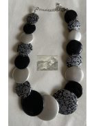 Fekete-ezüst műanyag, Vintage stílusú nyaklánc