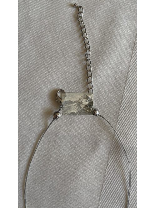 Macskaszem hatású modern medálos nyaklánc- szürkés